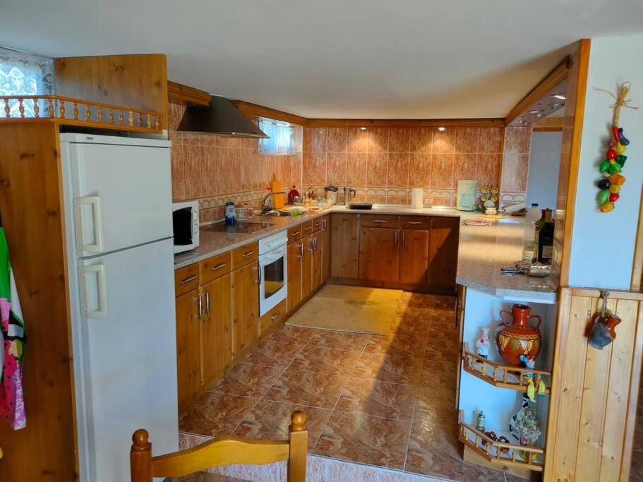 Vivienda De Uso Turistico En Entorno Maravilloso Huerta Del Rey المظهر الخارجي الصورة